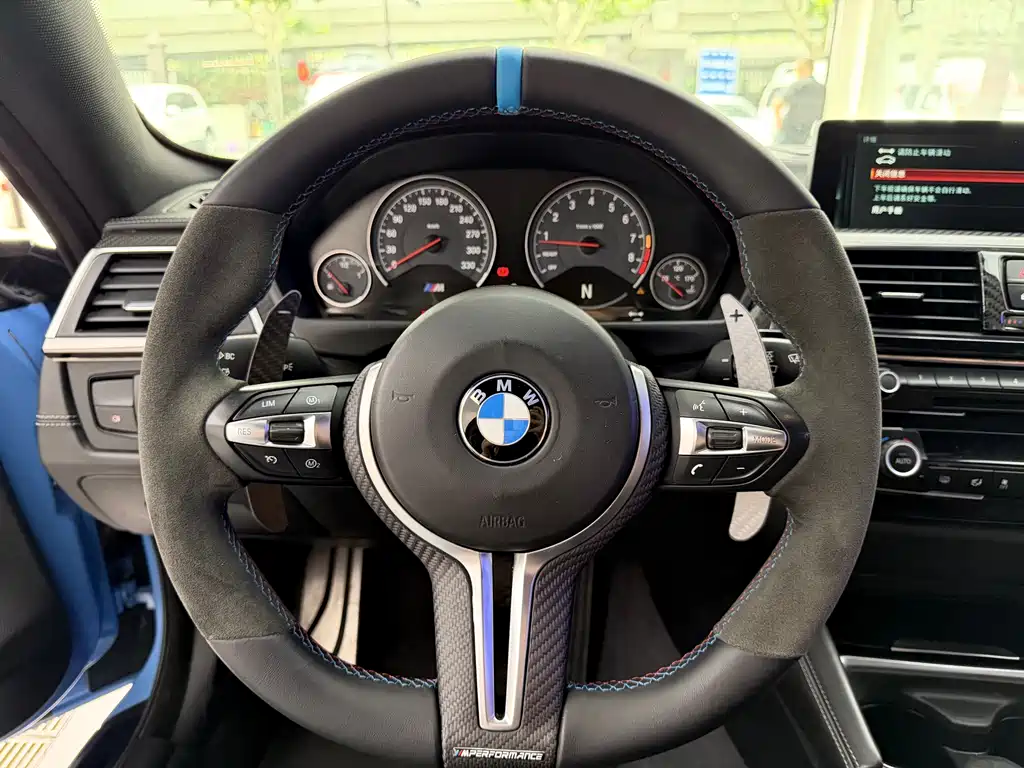 BMW M4 2016 — фото 11