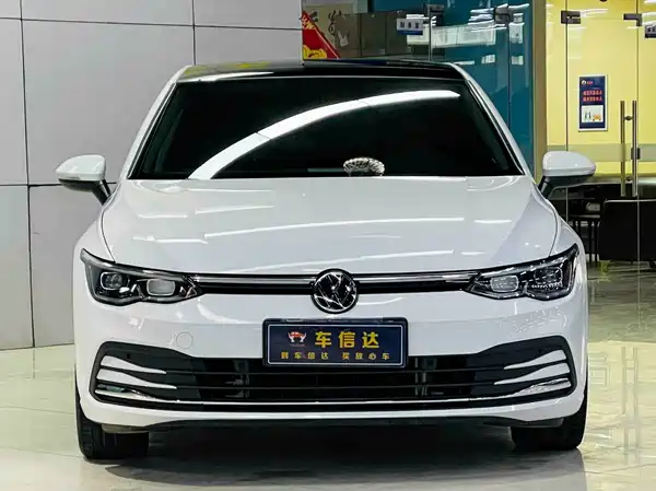 Volkswagen Golf 2024