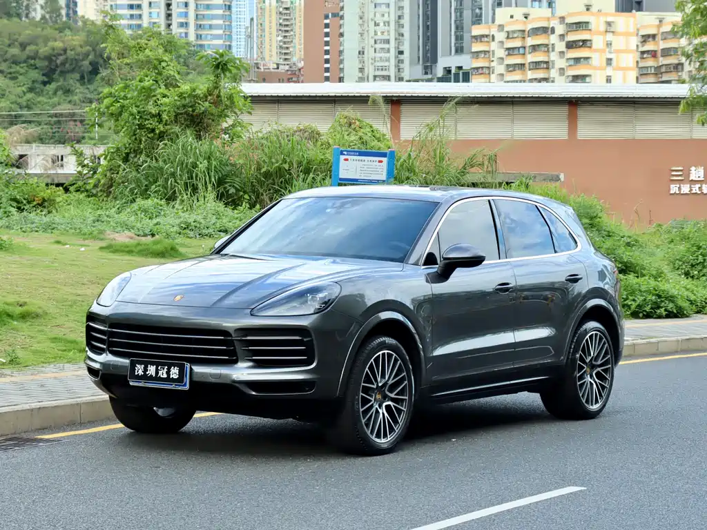 Porsche Cayenne 2019 — фото 1