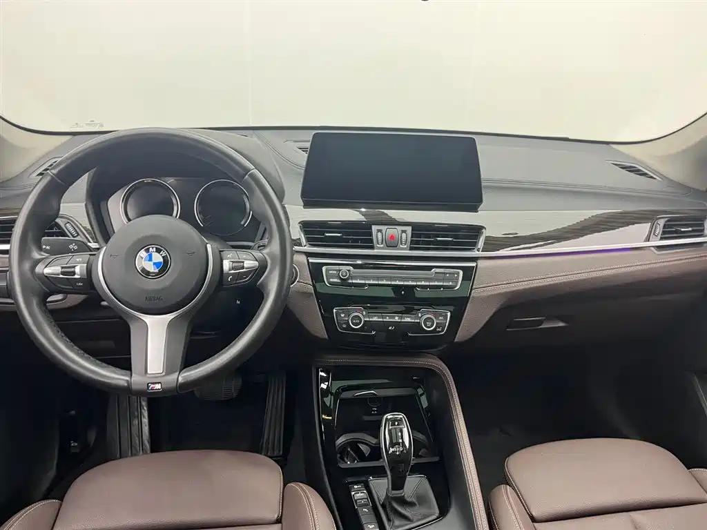 BMW X1 2021 — фото 3