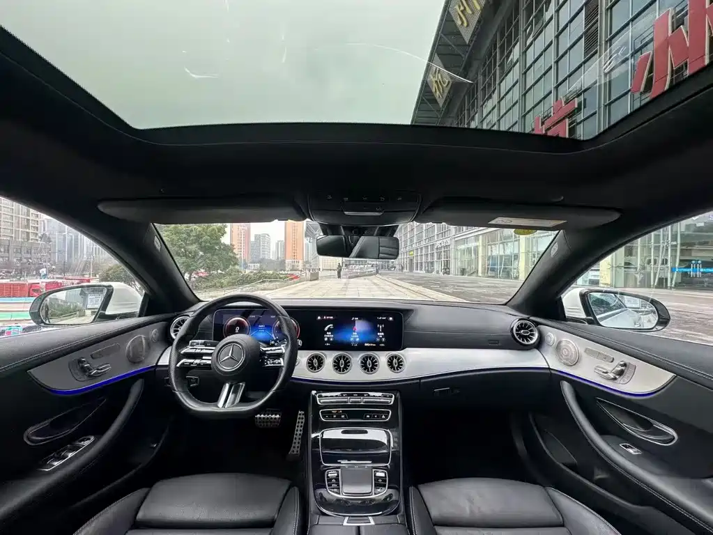 Mercedes-Benz E-Class 2022