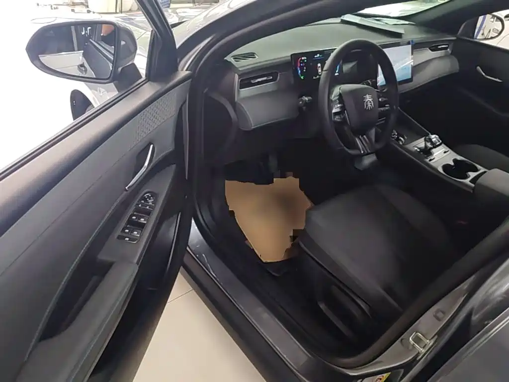 BYD Qin PLUS 2025 — фото 16