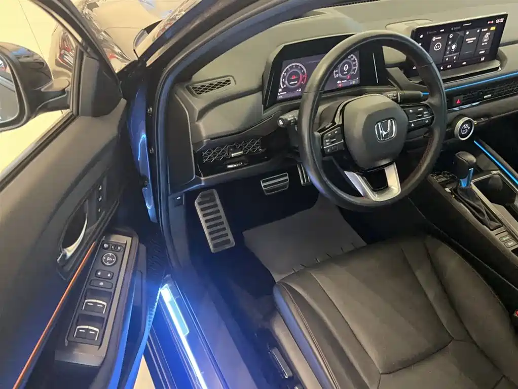 Honda Accord 2023 — фото 19