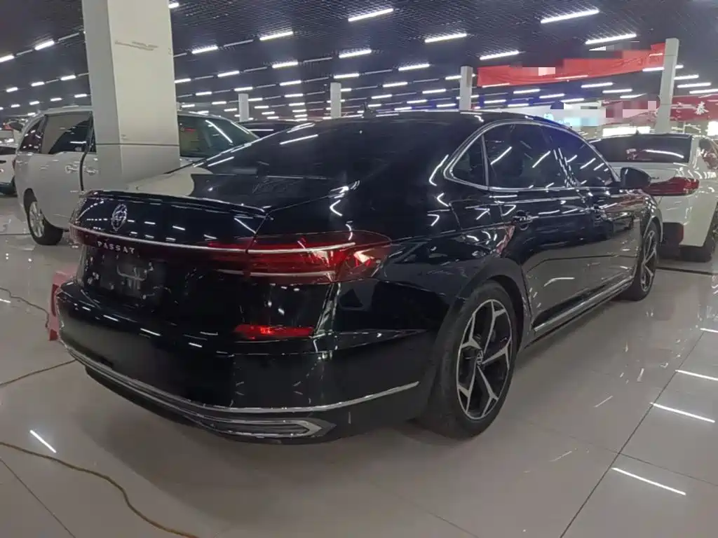Volkswagen Passat 2024