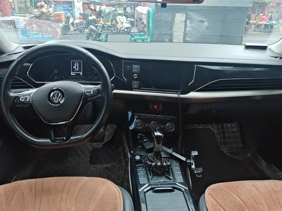 Volkswagen Passat 2019 — фото 12