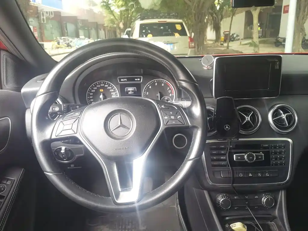 Mercedes-Benz A-Class 2015