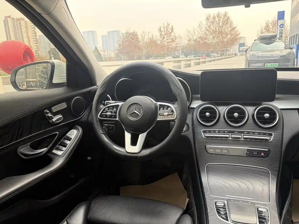 Mercedes-Benz C-Class 2019 — фото 11