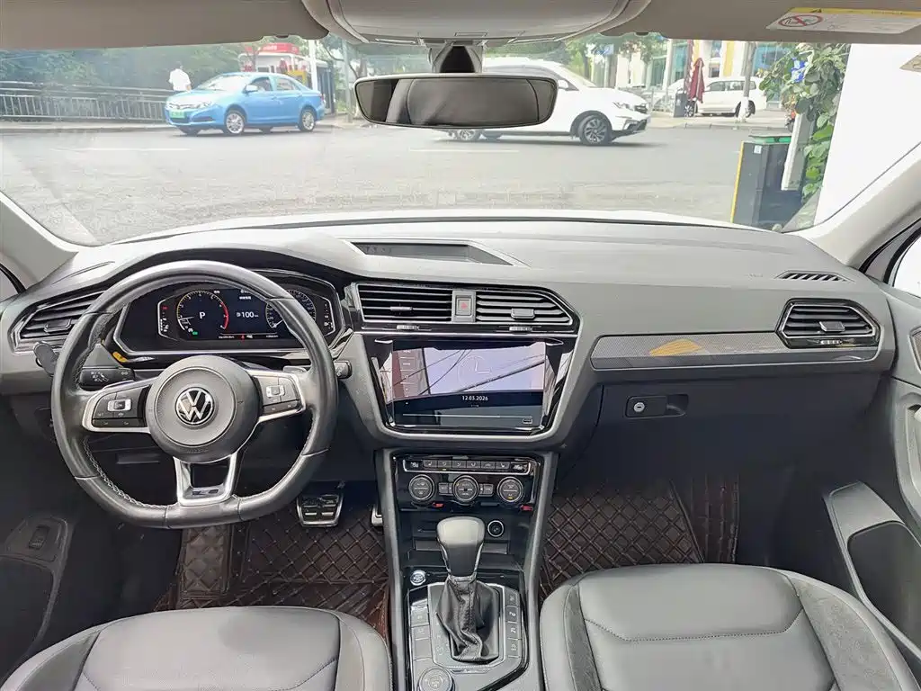 Volkswagen Tiguan L 2021 — фото 10