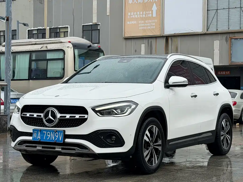 Mercedes-Benz GLA 2022 — фото 1