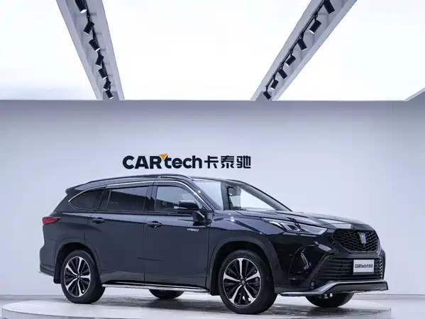 Toyota Crown Kluger 2021