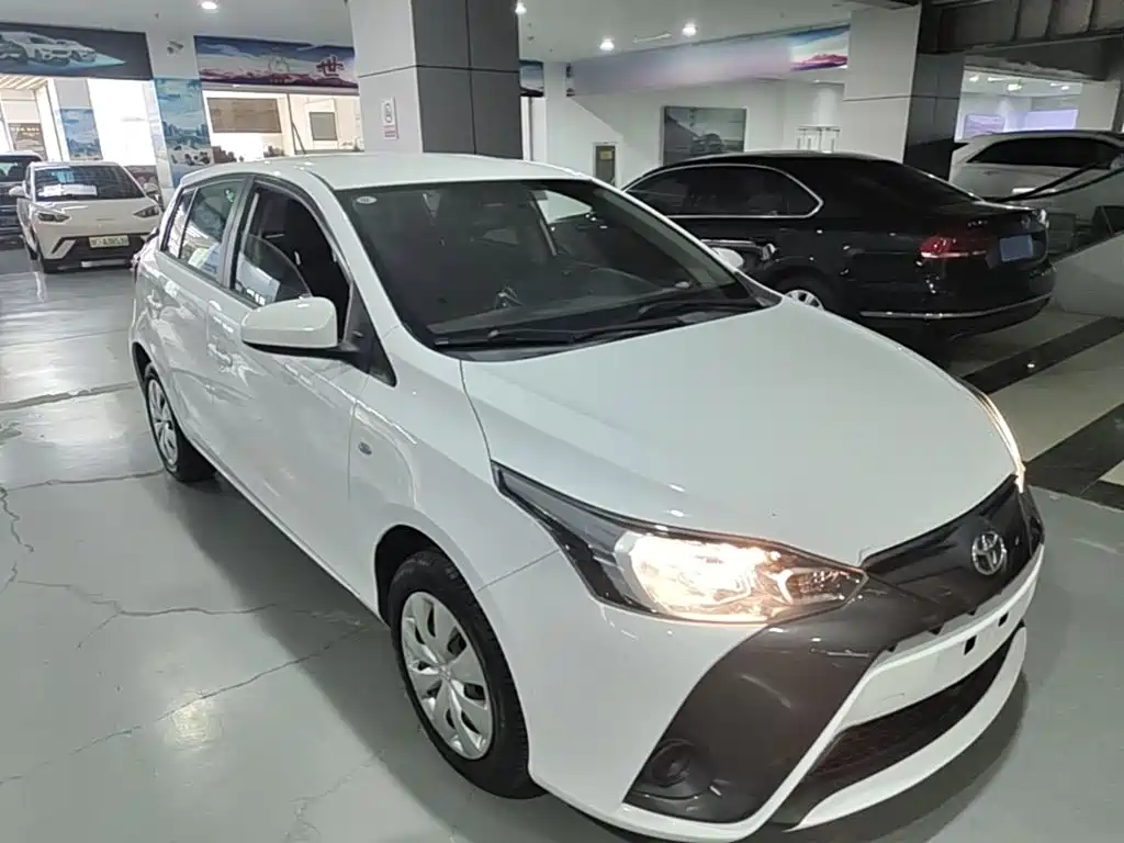 Toyota Yaris L 2016