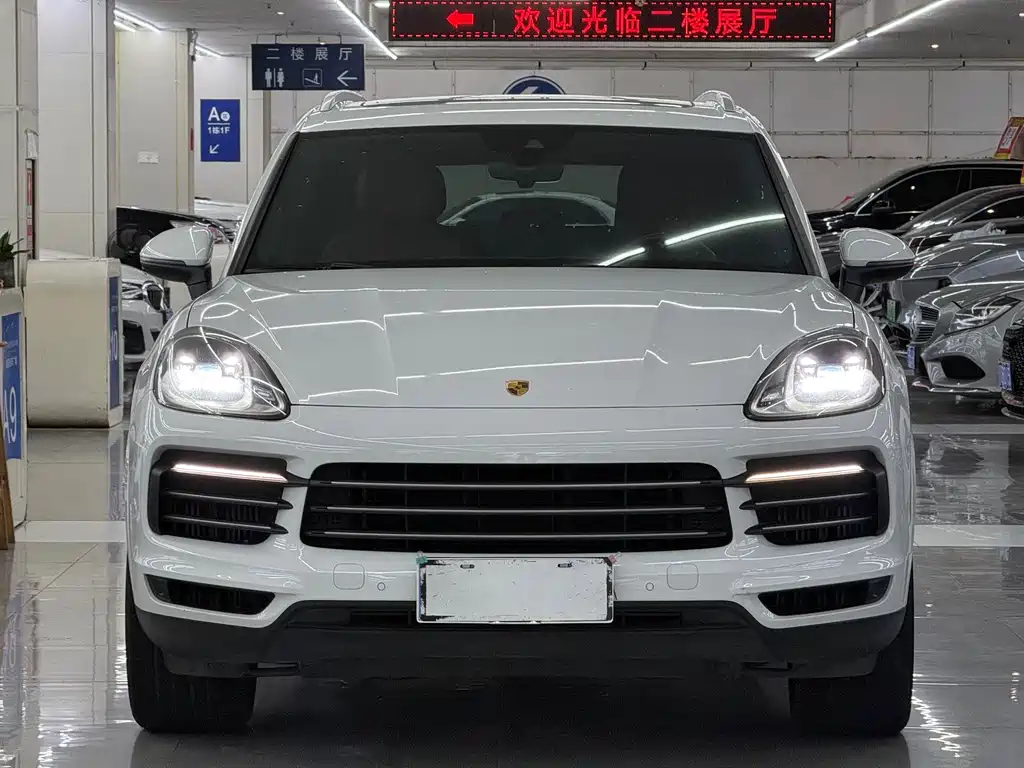 Porsche Cayenne 2021 — фото 2