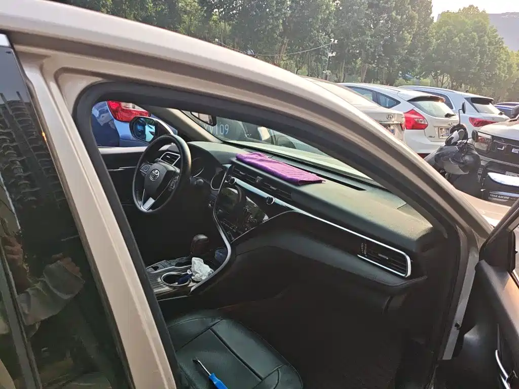 Toyota Camry 2020 — фото 20