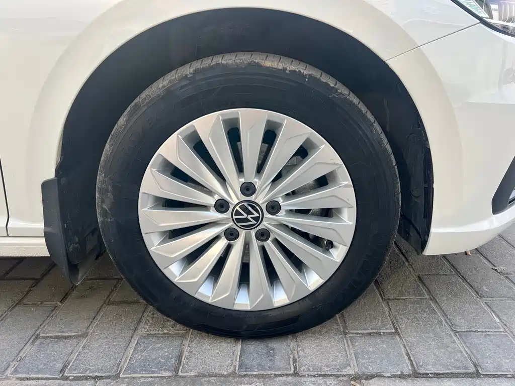 Volkswagen Lavida 2021 — фото 5