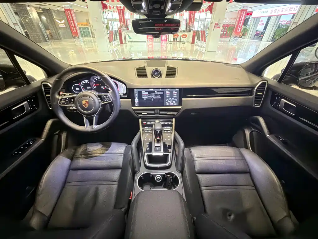 Porsche Cayenne 2019 — фото 11