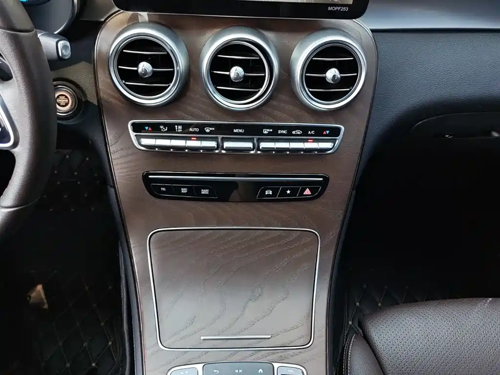 Mercedes-Benz GLC 2020 — фото 12