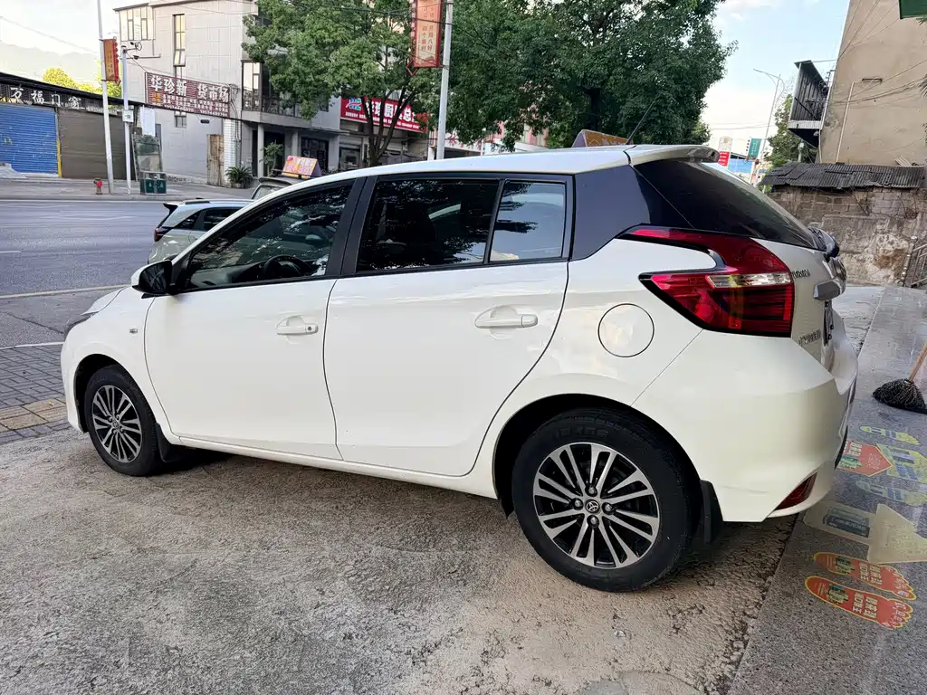 Toyota Yaris L 2017