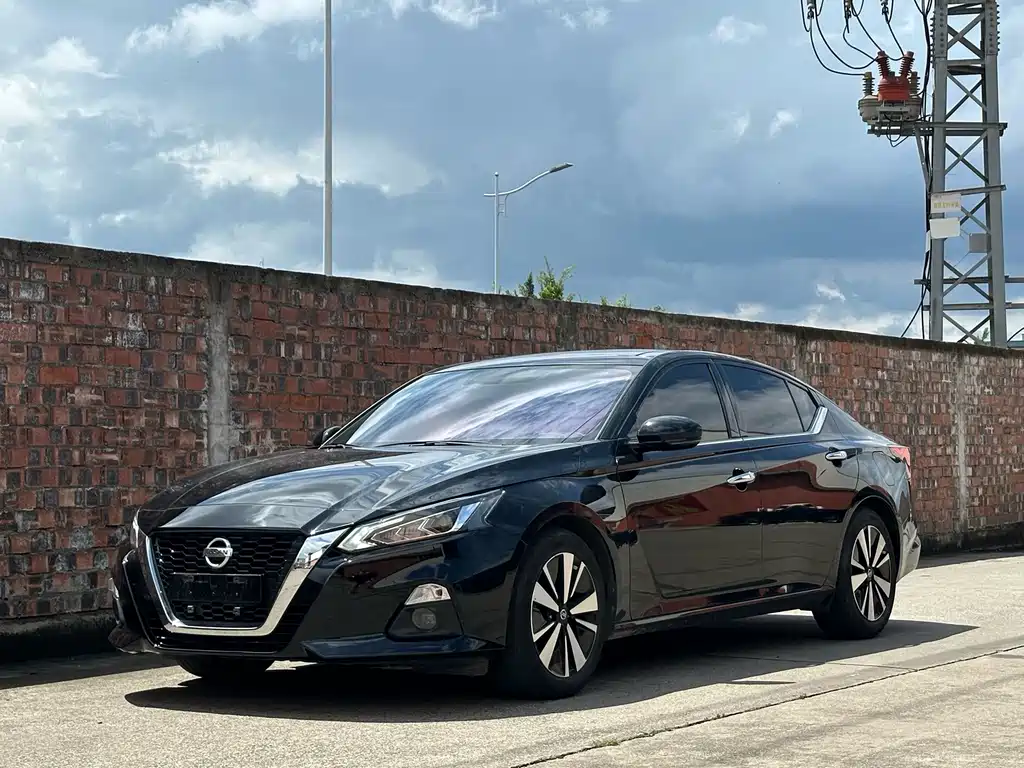 Nissan Teana 2022