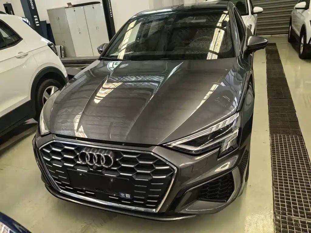 Audi A3 2021 — фото 2