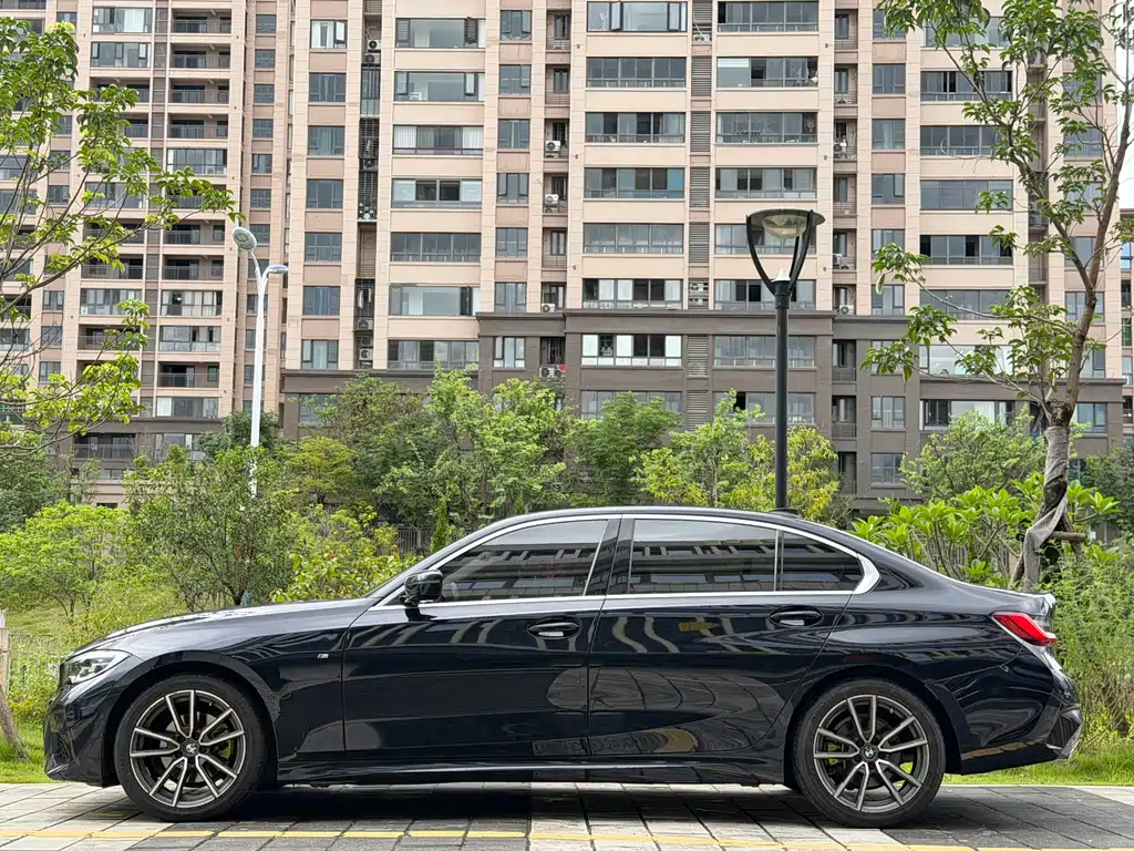 BMW 3 Series 2022