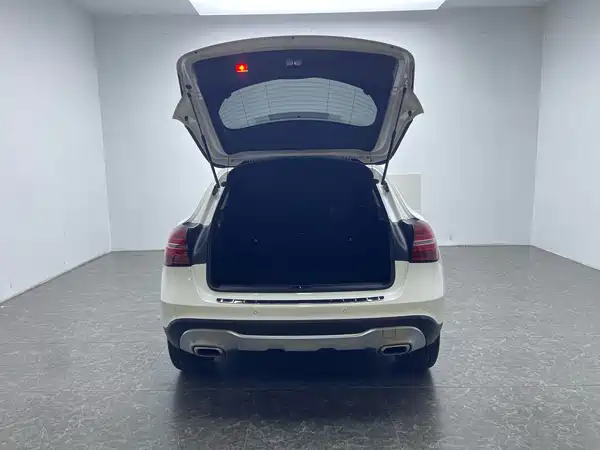 Mercedes-Benz GLA 2020