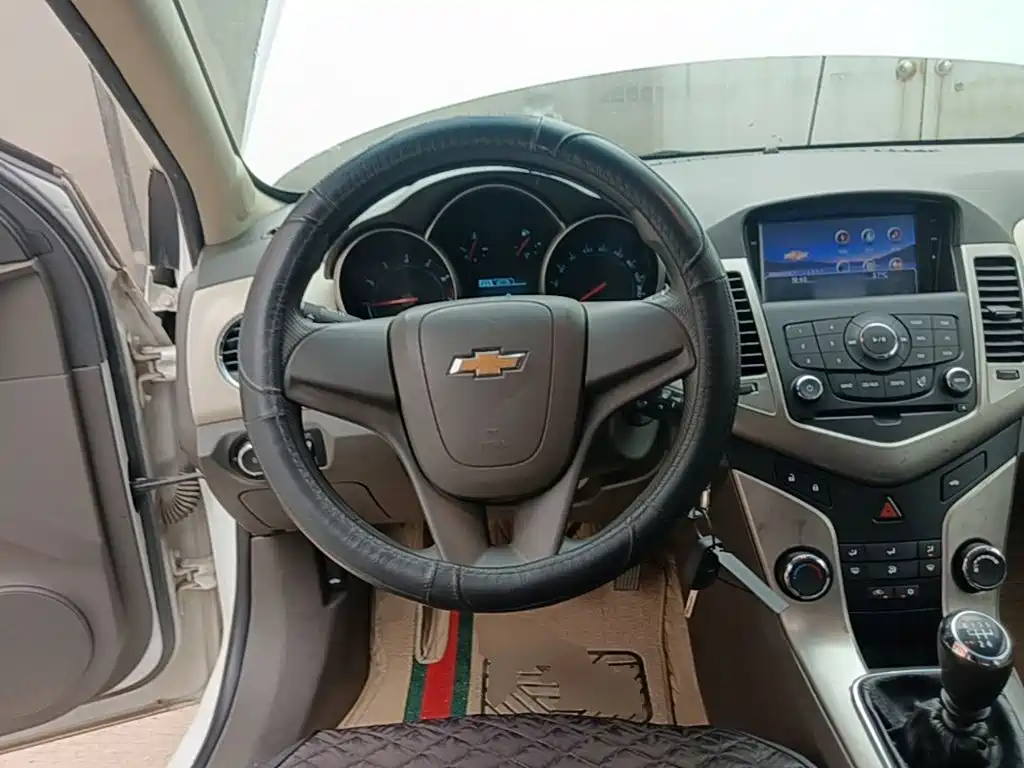 Chevrolet Cruze 2015 — фото 11