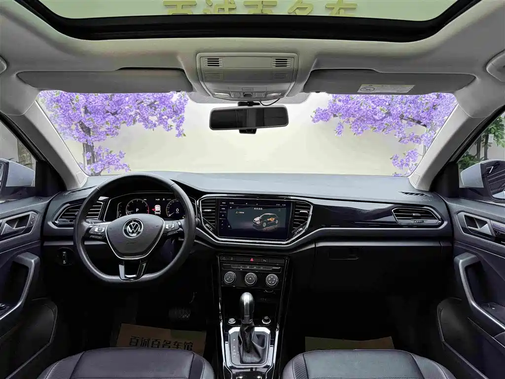 Volkswagen T-Roc 2023 — фото 13