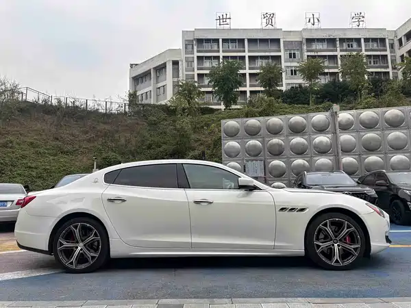Maserati Quattroporte 2015