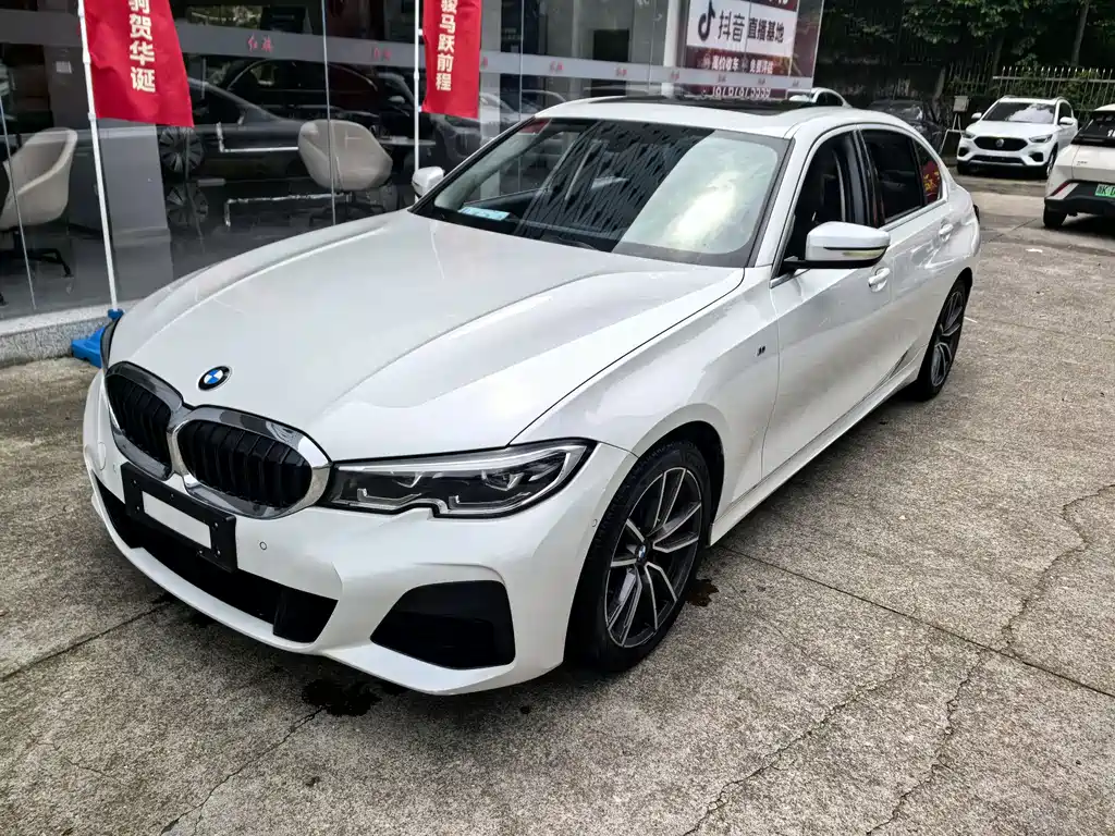 BMW 3 Series 2020 — фото 1