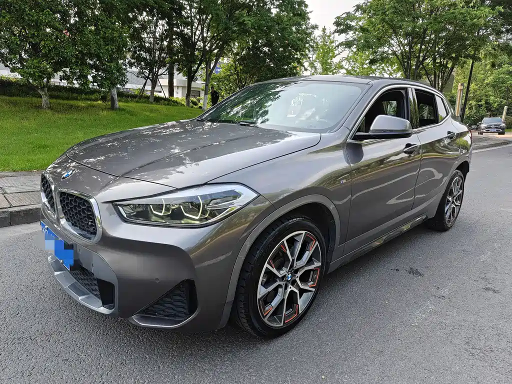 BMW X2 2021 — фото 1