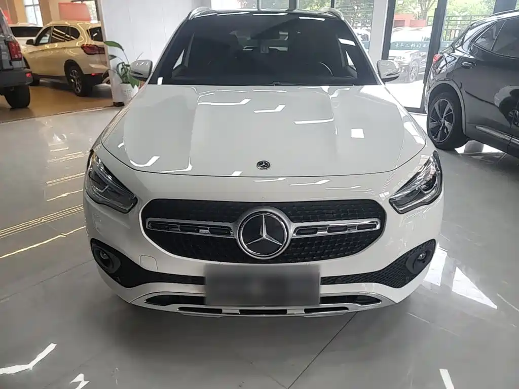 Mercedes-Benz GLA 2021