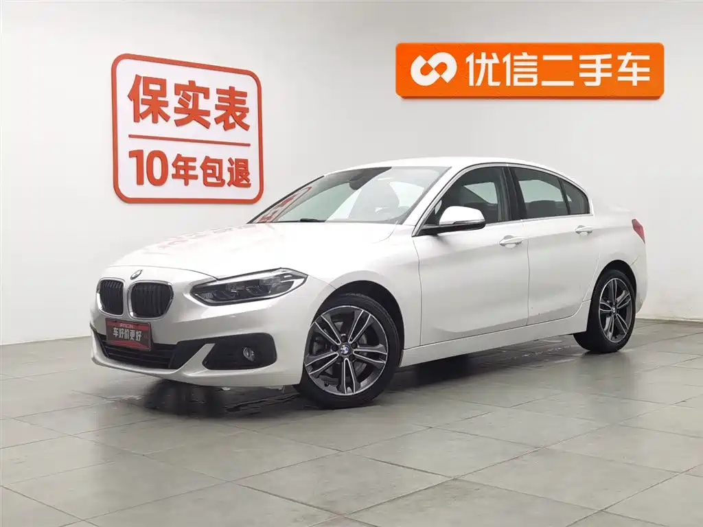 BMW 1 Series 2019 — фото 1