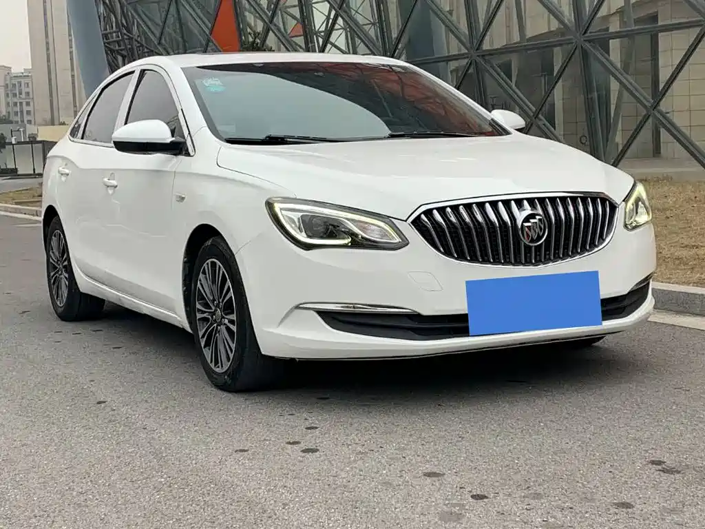 Buick Excelle 2017 — фото 3