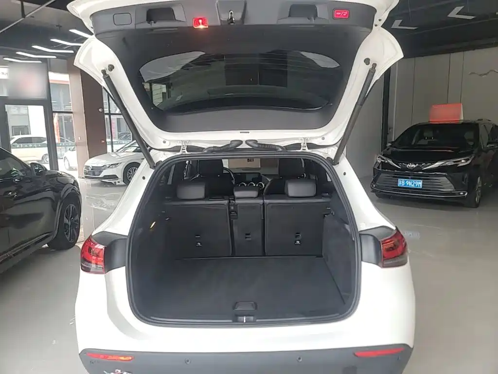Mercedes-Benz GLA 2021 — фото 19