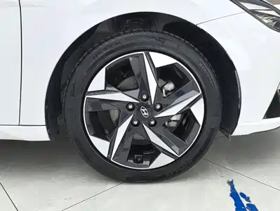 Hyundai Elantra 2021