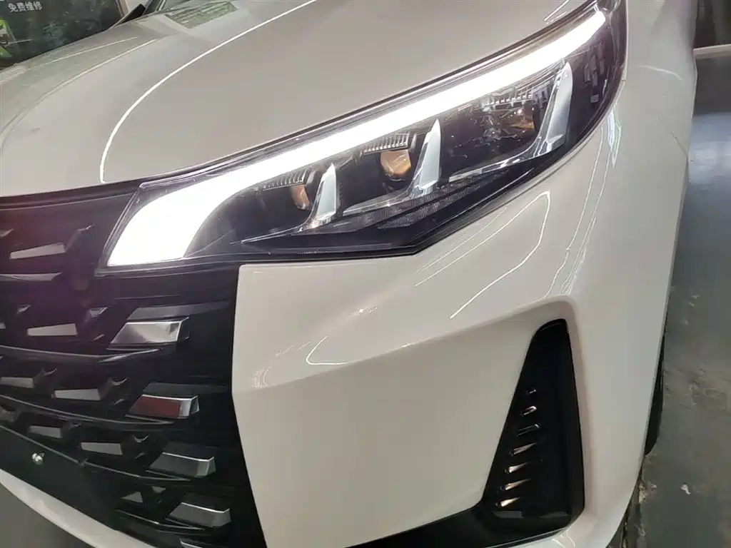 GAC Motor Trumpchi M6 2023 — фото 24