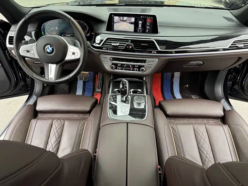 BMW 7 Series 2021 — фото 11