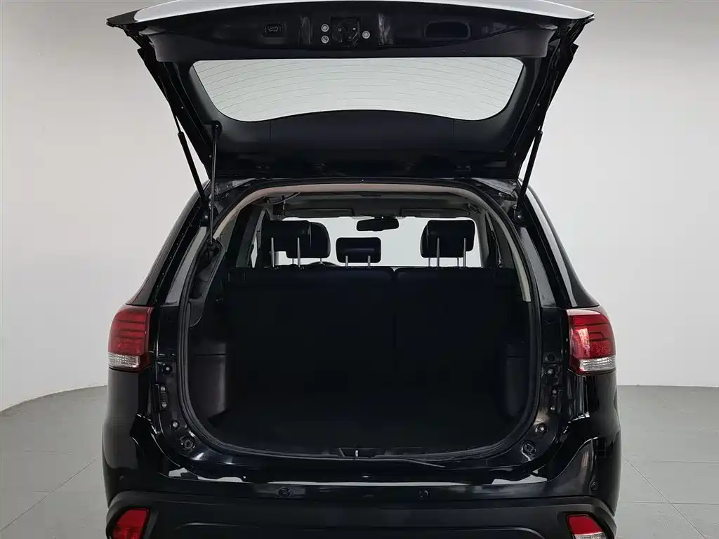 Mitsubishi Outlander 2015 — фото 16