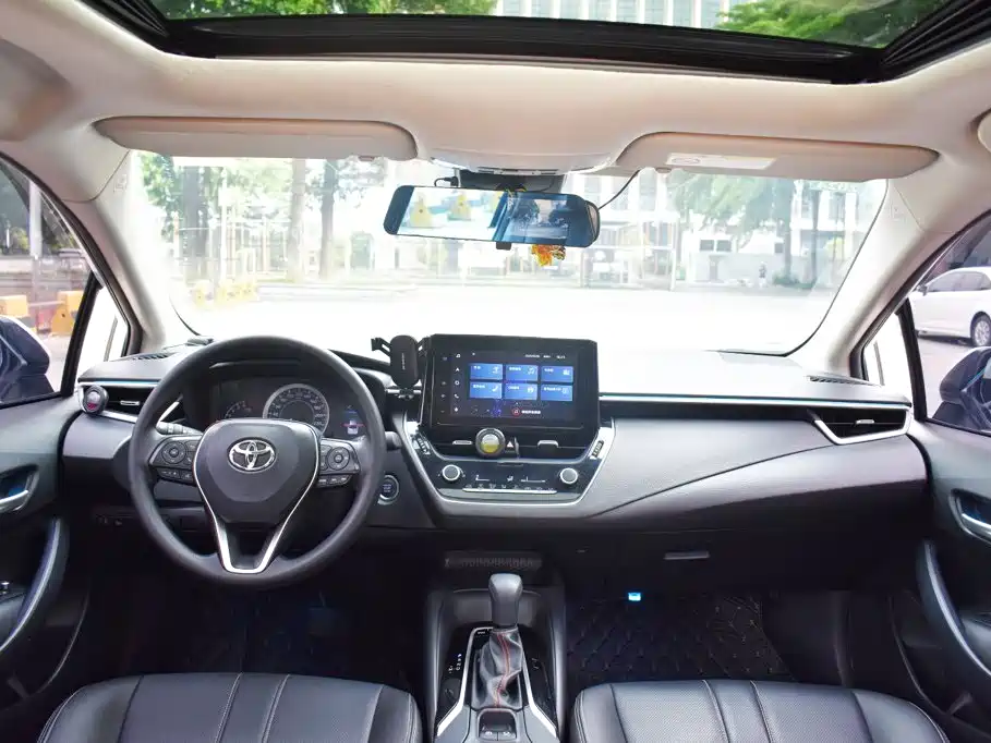 Toyota Corolla 2022 — фото 15