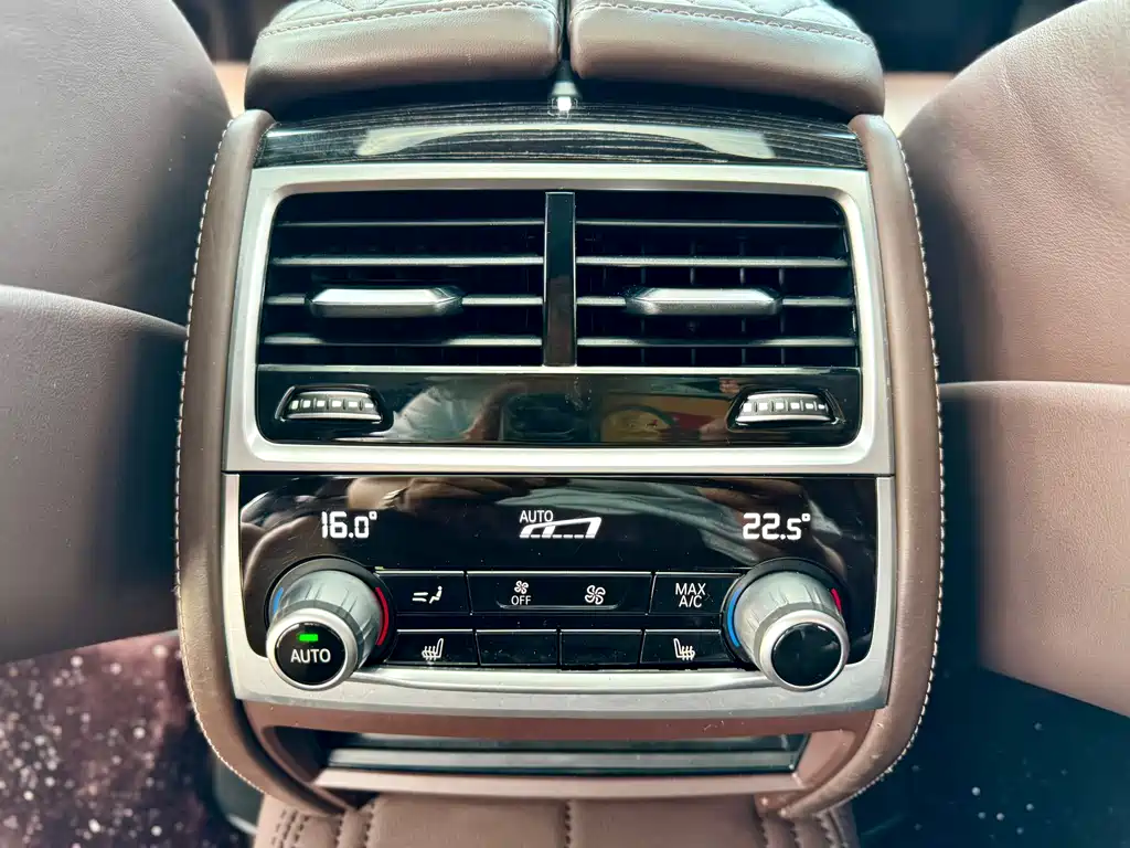 BMW 7 Series 2020 — фото 12