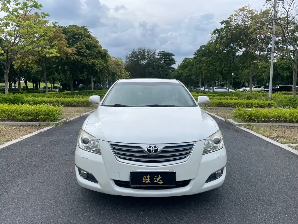 Toyota Camry 2008 — фото 2