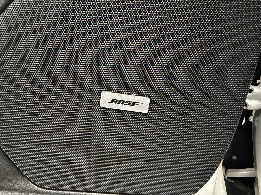 Cadillac XT5 2017 — фото 10