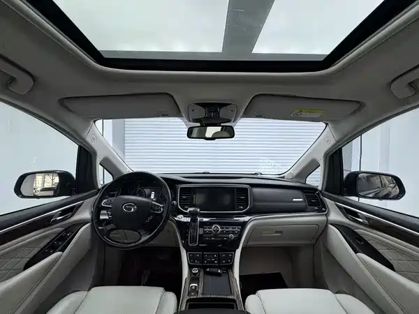 GAC Trumpchi M8 2018