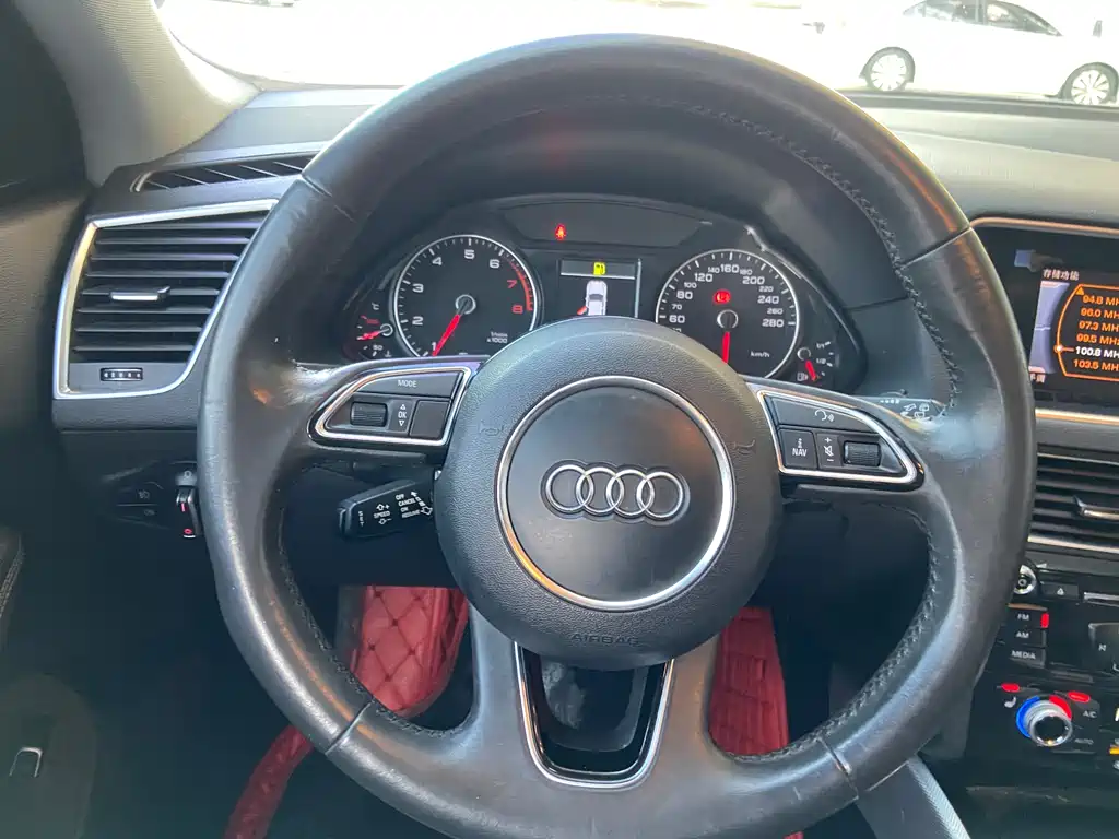 Audi Q5 2017 — фото 10