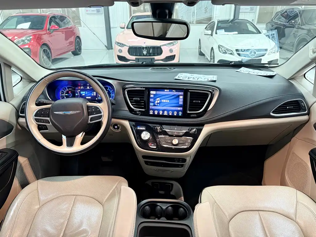 Chrysler Grand Voyager PHEV 2020 — фото 13