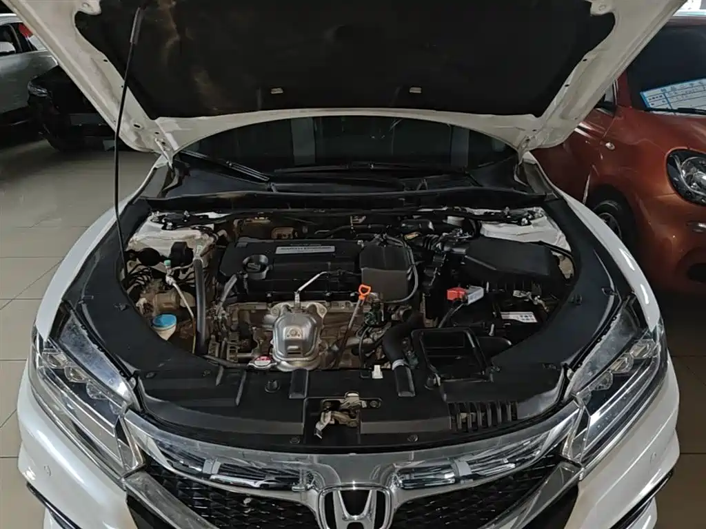 Honda Spirior 2017 — фото 20