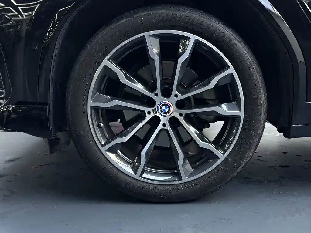 BMW X4 2022 — фото 15