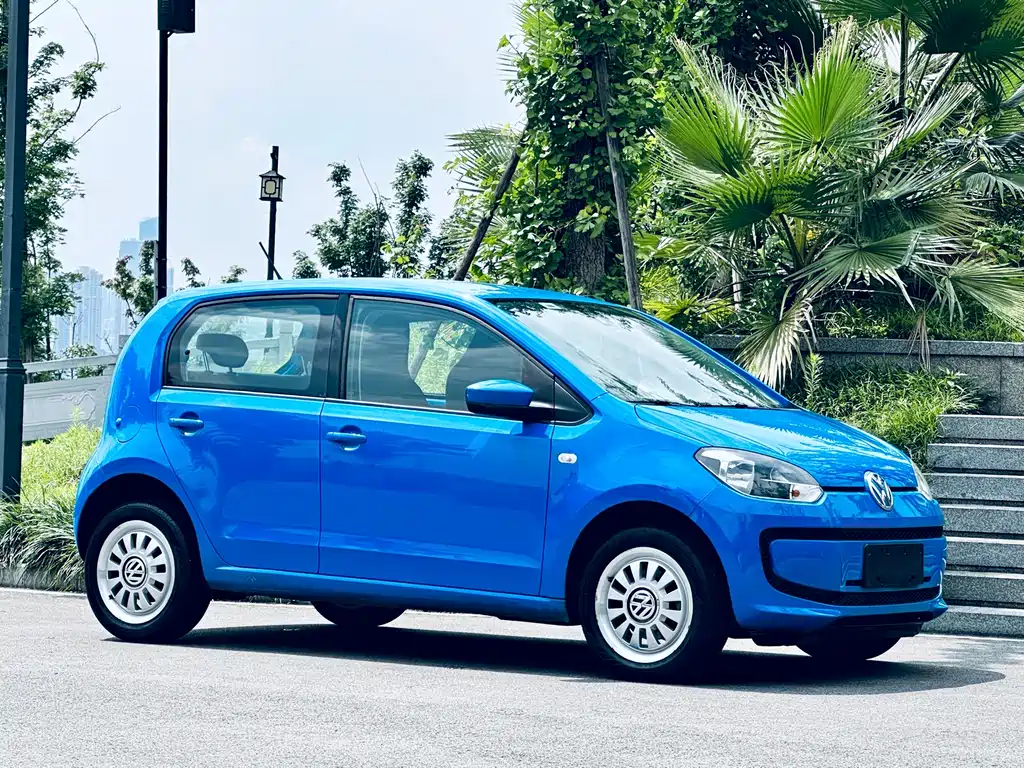 Volkswagen up! 2015 — фото 6