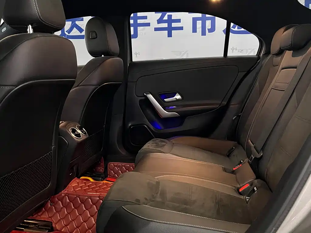 Mercedes-Benz A-Class 2021 — фото 10