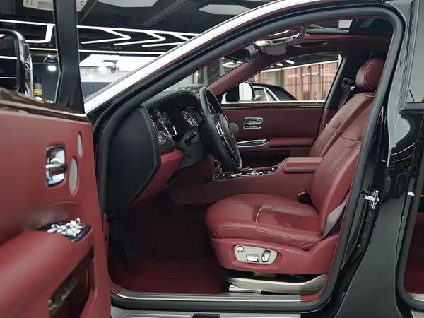 Rolls-Royce Ghost 2015